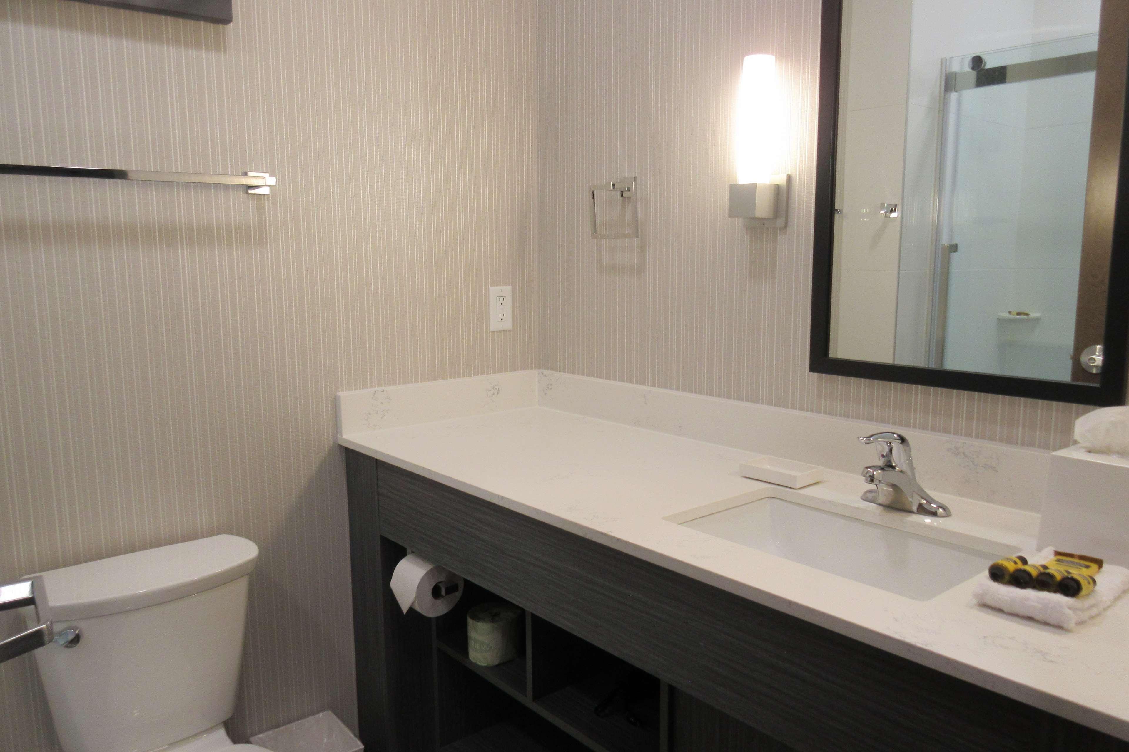 Best Western Inn & Suites Ontario Dış mekan fotoğraf