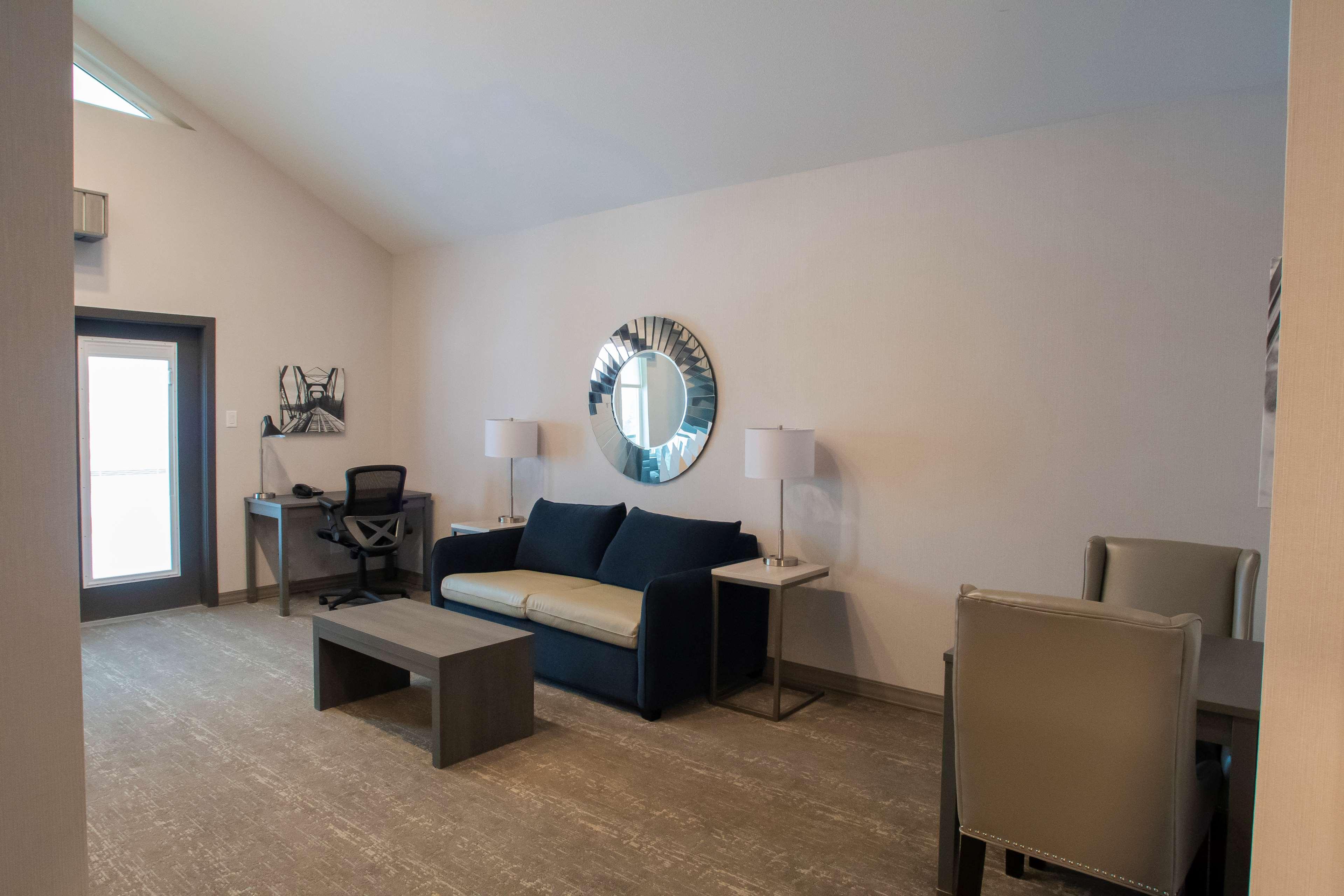 Best Western Inn & Suites Ontario Dış mekan fotoğraf